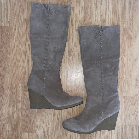 Kenneth Cole Reaction Shoes - Kenneth Cole Reaction Light Tan Suede Wedge Zip Up High Boots Size 8.5
